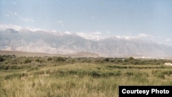 Кочкор өрөөнүндөгү Төрт-Күл (Кочкор-Башы) шаар чалдыбары. Археолог Ороз Солтобаевдин “Азаттыкка” белекке берген сүрөтү. 02.7.11.