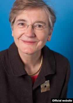 "Carnegie Europe" ylmy merkeziniň ýokary derejeli işgäri Judy Dempseý.