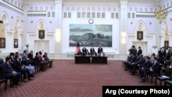 امضای قرارداد تولید برق در افغانستان میان مقام‌های حکومتی و اداره توسعه بین‌المللی امریکا در ارگ ریاست جمهوری