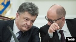 Президент України Петро Порошенко та прем’єр-міністр Арсеній Яценюк