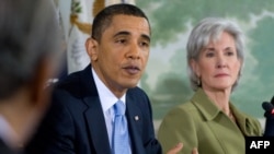 Президент Обама на совещании с законодателями.