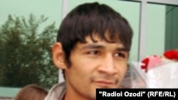 Муштзани тоҷик Ҷаҳон Қурбонов