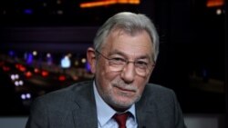 Виталий Зверев.