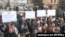 Հրազդանցիները բողոքում են քաղաքին կից երկաթի հանքի մոտալուտ շահագործման դեմ