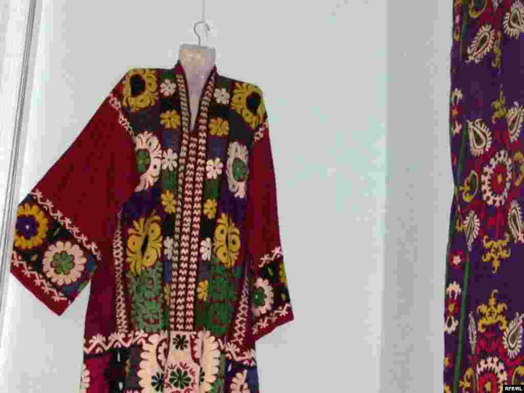 Намоишгоҳ дар осорхонаи Беҳзод #23