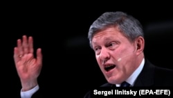 Գրիգորի Յավլինսկի, արխիվ 