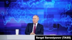 ՌԴ նախագահ Վլադիմիր Պուտինն «Ուղիղ գիծ» հեռուստածրագրի ձևաչափով պատասխանում է բնակիչների հարցերին, Մոսկվա, 30 հունիսի, 2021թ.