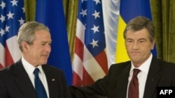 Buş Ukraynadan birbaşa Buxarestə uçaraq  NATO sammitində iştirak edəcək