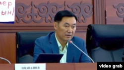 Эмил Токтошев.