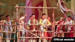 “Зәңгәр шәл” тамашасыннан күренеш