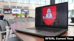 "Киберпартизандардын" логотиби.