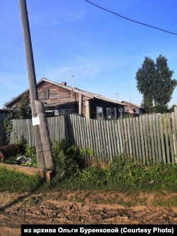 Одна из улиц в посёлке Октябрьский Иркутской области после наводнения.