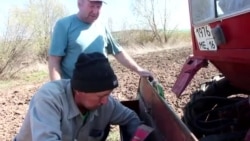 Кукмара фермеры кул хезмәтен киметү турында уйлана