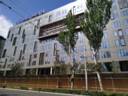 Строящийся в Бишкеке Novotel.