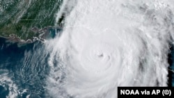 Из Мексиканского залива на сушу регулярно выходят разрушительные штормы
