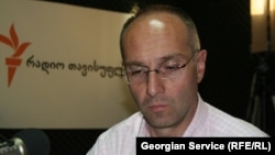 По мнению экспертов, помимо прочих факторов Михаил Мачавариани не ассоциируется с силовыми методами, к которым зачастую прибегали другие члены "Национального движения" и, в частности, Мерабишвили