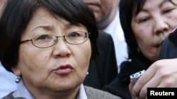 Убактылуу өкмөт төрайымы Москвада бир канча мамлектеттердин башчылары менен жолугушту.