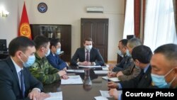 Жыйында жаңы жылдык майрам күндөрү коопсуздукту камсыз кылуу маселеси талкууланды.