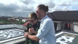 «Մենք եղբայրներ ենք». ռուս նկարիչը և ուկրաինացի գործարարը Բալիում արվեստի միջոցով խաղաղության կոչ են անում