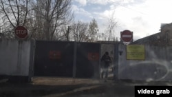 Жителів окупованого Донецька СМС-повідомленнями та обходами по квартирах наполегливо закликають йти до «військкомату»