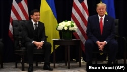 Президент України Володимир Зеленський (ліворуч) і президент США Дональд Трамп. Нью-Йорк, 25 вересня 2019 року