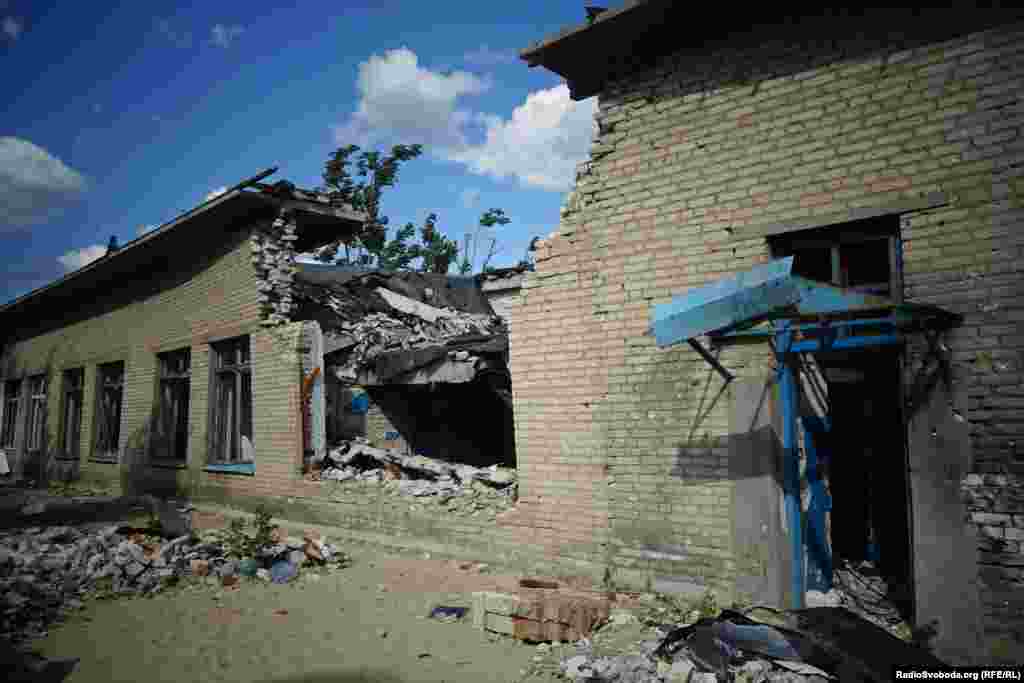 Адмінбудівля аеропорту