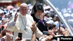 Armenia - Pope Francis tours Gyumri's Vardanants Square with Catholicos Garegin II, 25Jun2016.