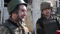 «Щодня після обіду у нас починається «дискотека» – військовий з промзони Авдіївки (відео)