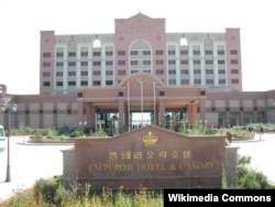 Одна из гостиниц в Расоне, построенных для иностранных туристов