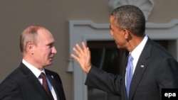 Prezident Barak Obama rus kärdeşi Wladimir Putin (Ç) G20-ler sammitinde, Peterburg, 5-nji sentýabr, 2013