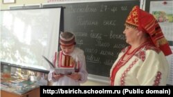 Эрзә теле дәресе, архив фотосы