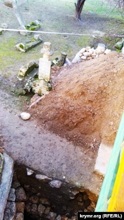 Han sarayınıñ qapalı qısmındaki qazılmalar