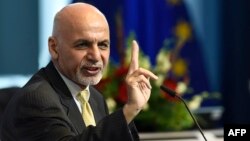 غنی: بدون صلح هر اندازه کمک که باشد نمی‎تواند جوابگوی نیازهای مردم ما باشد.