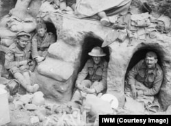 Британские солдаты во время битвы на Сомме. Август 1916 года