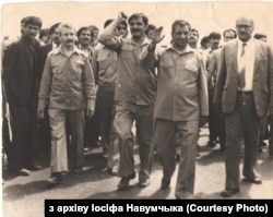 Генэральны сакратар ЦК НДПА Бабрак Кармаль наведвае родны кішлак у Кабульскай правінцыі