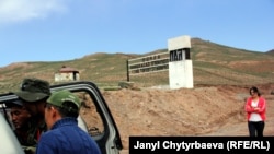 Чек аранын аркы тарабында да Мамасали пара берүүгө аргасыз болдум деди.