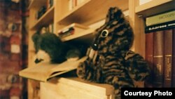 Деррида (на переднем плане) и Гуссерль