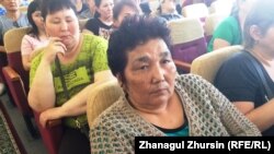 Торговцы на собрании в акимате, прошедшем после их стихийного протеста. Актобе, 25 мая 2018 года.
