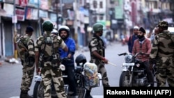 نیروهای امنیتی در منطقه جمو در کشمیر تحت اداره هند
