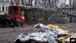 У червоному тролейбусі загинули майже всі пасажири, Суми, 13 квітня 2025 року