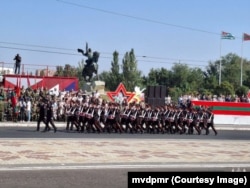 Парад у Тирпсполі, 1990 рік