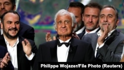 Киноактёр Жан-Поль Бельмондо Париждеги Цезарь сыйлыгын тапшыруу аземинде. 24-февраль,  2017-жыл.