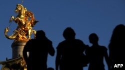 Спустить «дело о цианиде» на тормозах уже вряд ли удастся, считают наблюдатели