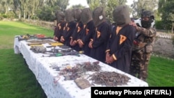 Ооганстан. Ооган коопсуздук күчтөрү "Ислам мамлекети" террордук тобунун мүчөлөрүн кармаган учур. 27-сентябрь, 2020-жыл. 