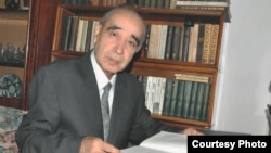 Ато Аҳроров