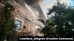 Рятувальники ліквідували наслідки обстрілу в Рівному