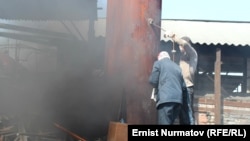 Ош: завод түтүнүнө тургундар нааразы