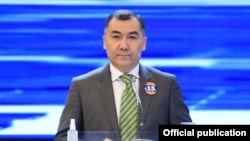 Равшан Жээнбеков.