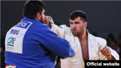 Темур Раҳимов 