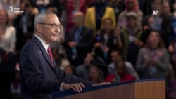 Голова штабу Клінтон каже, що її поява на публіці відкладається (відео)